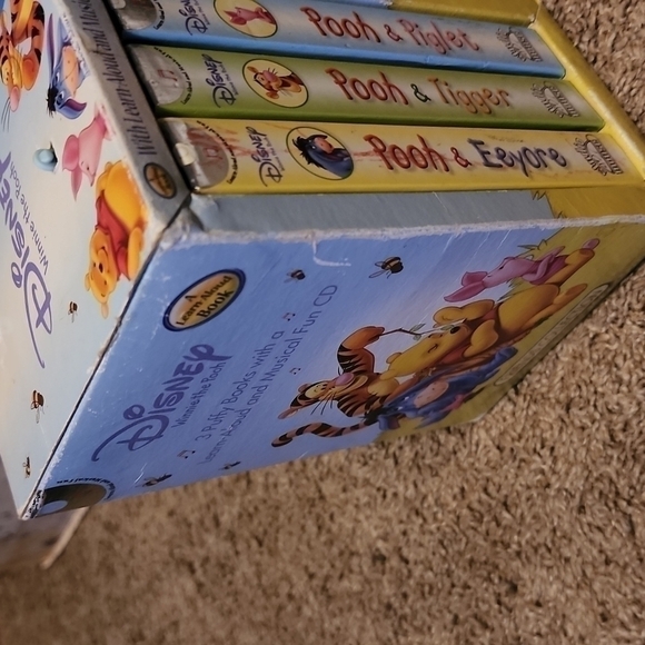 Disney Winnie the Pooh & Friends 3 books - Picture 10 of 12